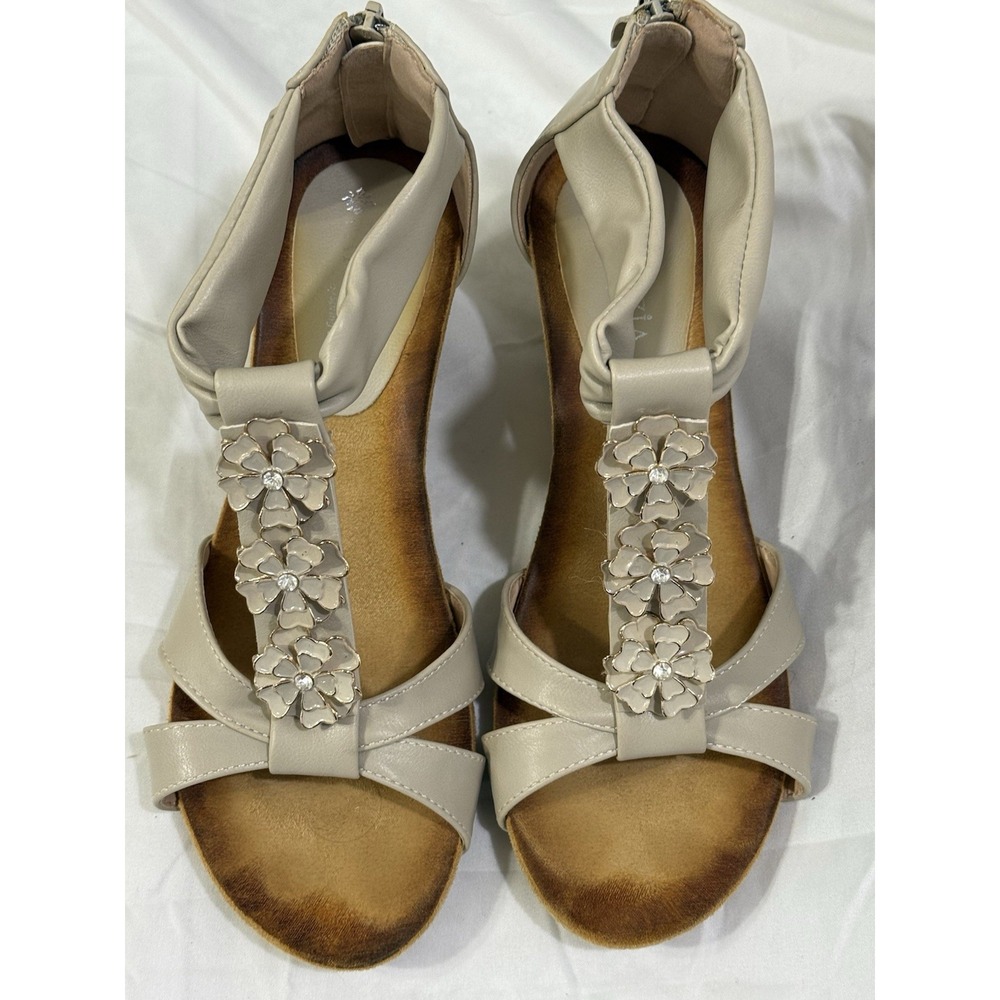 Patrizia by Spring Step Poppy Beige Wedge Sandals Size Leather Floral Size 7.5-8